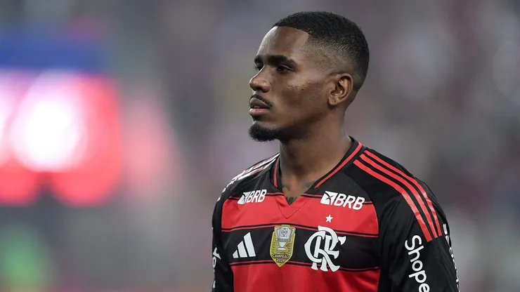 Evertton Araújo ganha moral com Filipe Luís no Flamengo