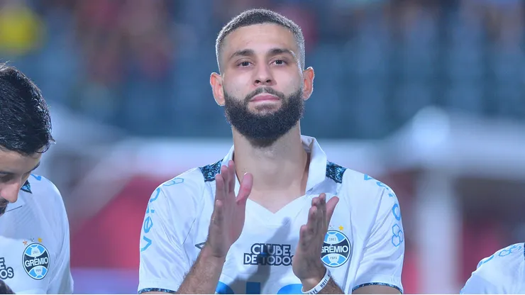 Wagner Leonardo, jogador do Gremio durante partida contra o Vitoria no estadio Barradao pelo campeonato Brasileiro A 2025. Foto: Walmir Cirne/AGIF