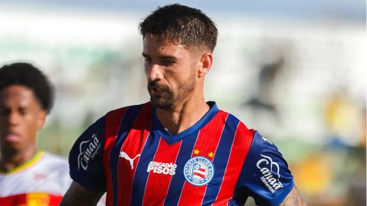 Foto: Letícia Martins/EC Bahia - Everaldo durante confronto contra o Juazeirense no Campeonato Baiano de 2026.