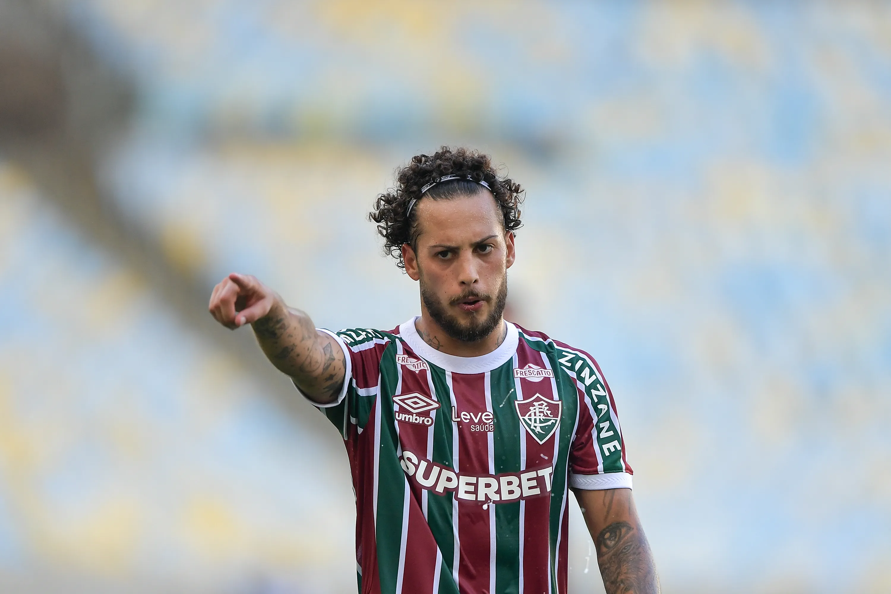 RJ – RIO DE JANEIRO – 16/02/2025 – CARIOCA 2025, FLUMINENSE X NOVA IGUACU – Guga jogador do Fluminense durante partida contra o Nova Iguacu no estadio Maracana pelo campeonato Carioca 2025. Foto: Thiago Ribeiro/AGIF