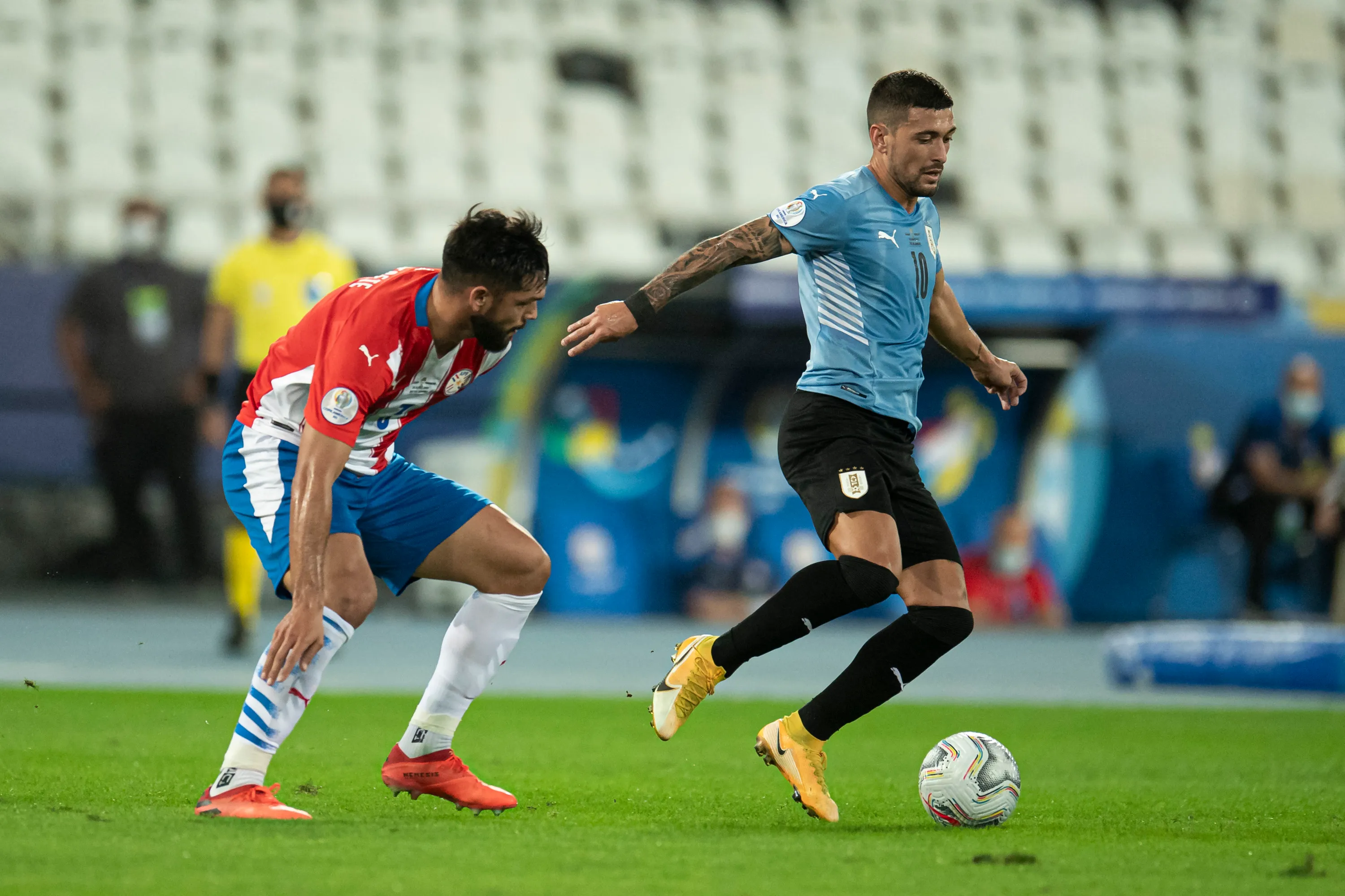 RJ – Rio de Janeiro – 28/06/2021 – COPA AMERICA 2021, URUGUAI X PARAGUAI – De Arrascaeta jogador do Uruguai durante partida contra o Paraguai no estadio Engenhao pelo campeonato Copa America 2021. Foto: Jorge Rodrigues/AGIF