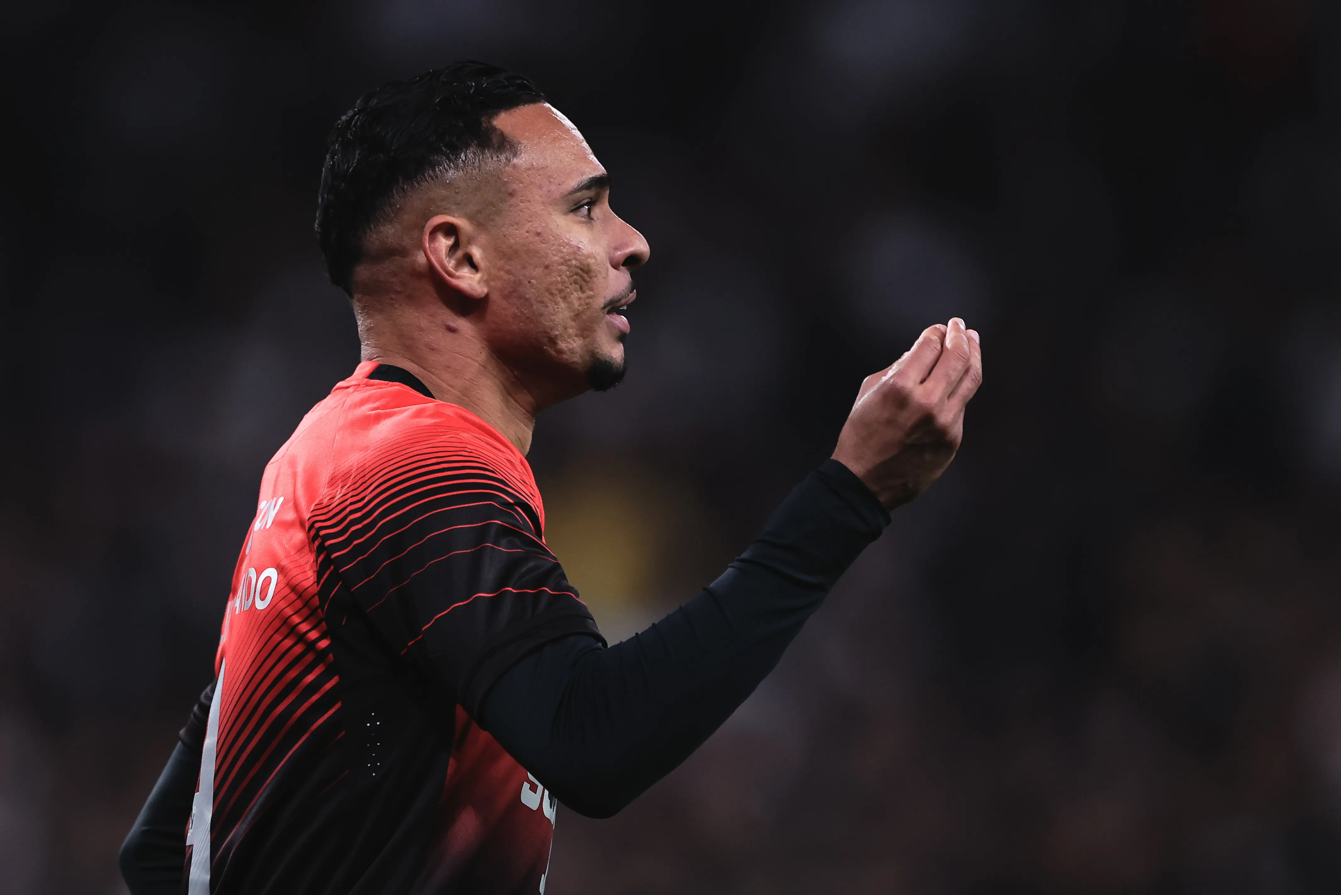 Luiz Fernando durante partida contra o Corinthians na Copa Do Brasil de 2025. Foto: Ettore Chiereguini/AGIF