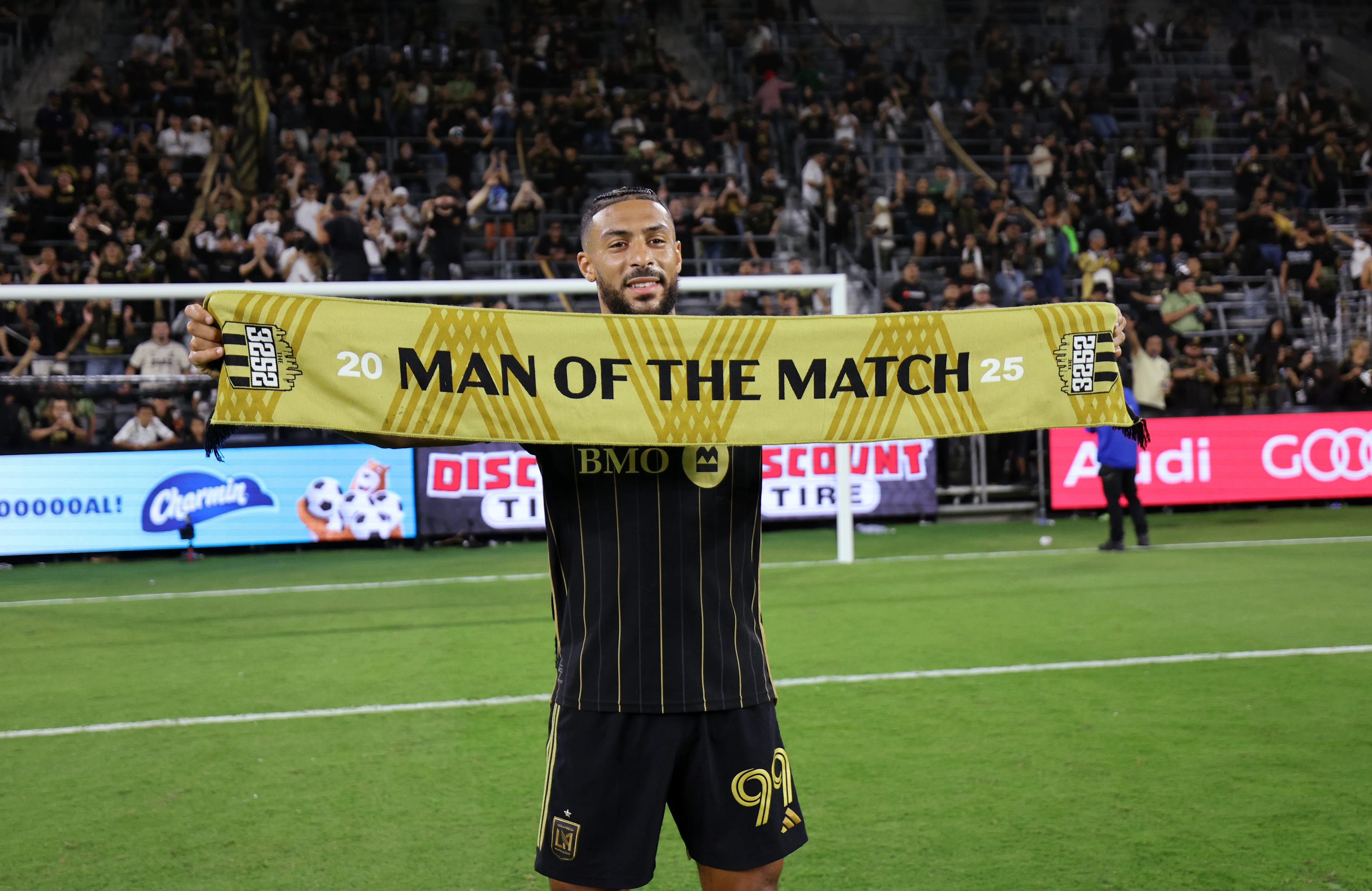 Fluminense negocia contratação de Denis Bouanga. Foto: Kevork Djansezian/Getty Images)