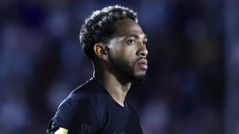 Corinthians analisa possibilidade de rescindir com José Martínez. 
