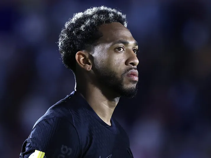 Corinthians estuda possibilidade de rescindir o contrato de José Martínez