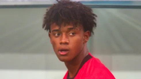 Bruninho durante confronto contra o Galo Maringá no Campeonato Paranaense de 2026.
