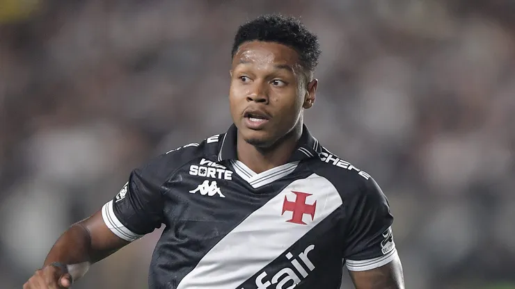Matheus Franca jogador do Vasco durante partida contra o Sao Paulo no estadio Sao Januario pelo campeonato Brasileiro A 2025. Foto: Thiago Ribeiro/AGIF