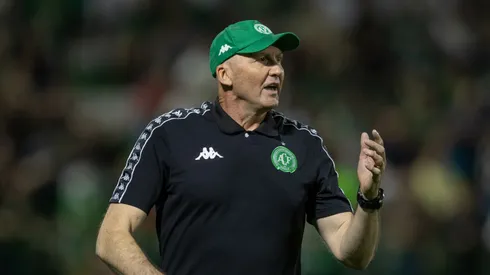 Gilmar Dal Pozzo tecnico do Chapecoense durante partida contra o Operario no estadio Arena Conda pelo campeonato Brasileiro B 2025. Foto: Liamara Polli/AGIF
