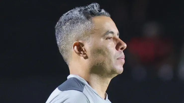Jair Ventura vê Vitória melhor que o Flamengo e faz comparação com o Palmeiras. Foto: Márcio José/AGIF