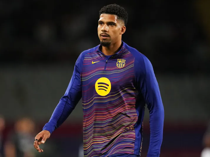 Zagueiro do Barcelona surpreende ao revelar que nunca jogaria no Grêmio