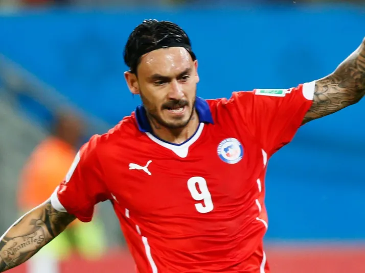 Mauricio Pinilla revela diagnóstico de câncer de pele