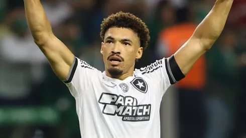 Adryelson pode fechar com o Fluminense. 
