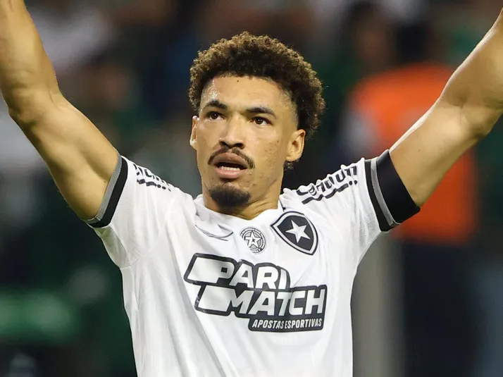 Ex-Botafogo, Adryelson interessa ao Fluminense para a temporada 2026
