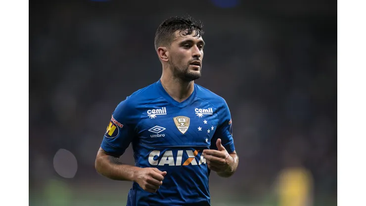 jogador de arrascaeta do Cruzeiro durante partida contra o Parana Clube no estadio Mineirao pelo campeonato Brasileiro A 2018. Foto: Pedro Vale/AGIF