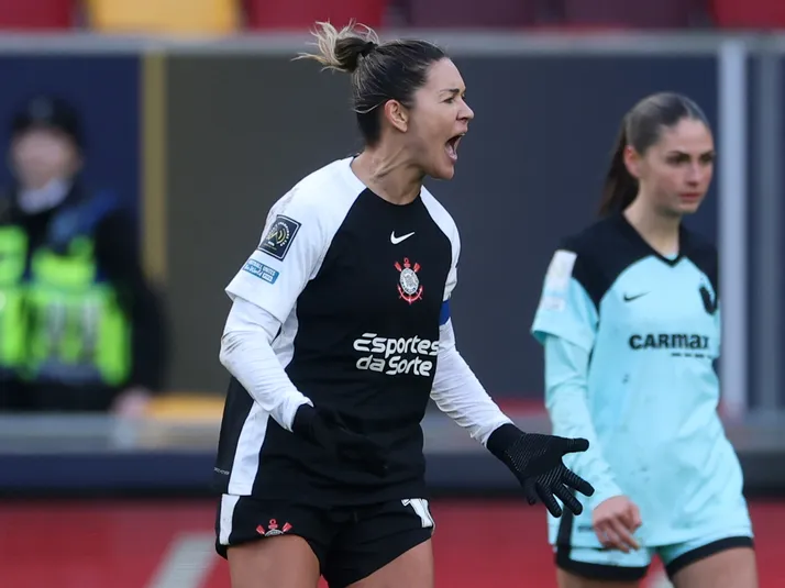 Gabi Zanotti cobra ajustes no Corinthians