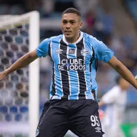 Carlos Vinícius, do Grêmio, revela que foi procurado pelo Botafogo