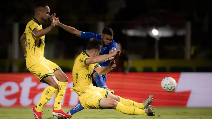 Wanderson jogador do Cruzeiro durante partida contra o Mirassol no estadio Jose Maria de Campos Maia pelo campeonato Brasileiro A 2026. Foto: Vinicius Silva/AGIF
