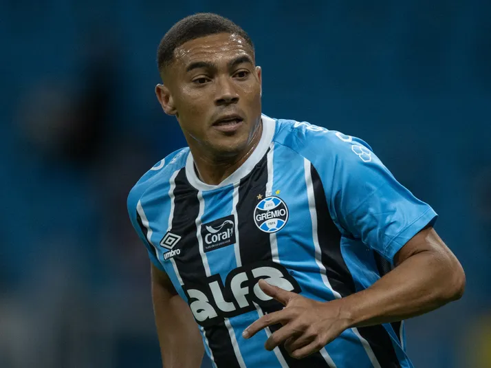 Ataque vai mal e Grêmio é superado pelo São Paulo