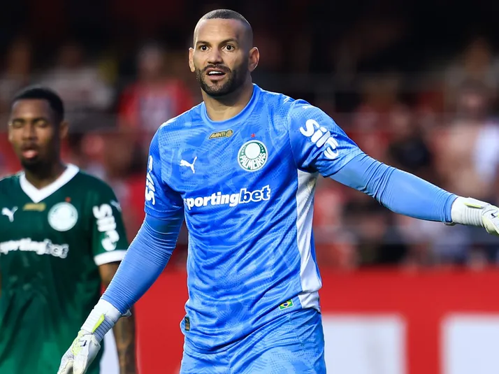 Weverton, ex-Palmeiras, está sendo criticado no Grêmio