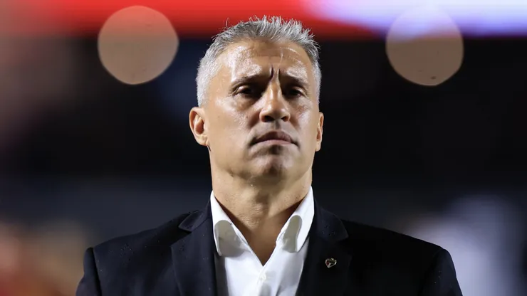 Hernán Crespo técnico do São Paulo durante partida contra o Primavera no estádio Morumbi pelo campeonato Paulista 2026. Foto: Marcello Zambrana/AGIF