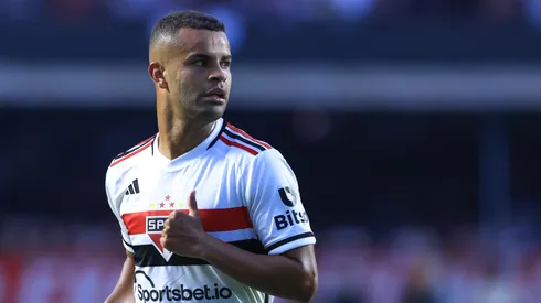 Alisson jogador do São Paulo durante partida contra o Santos no estádio Morumbi pelo campeonato Brasileiro A 2023. Foto: Marcello Zambrana/AGIF
