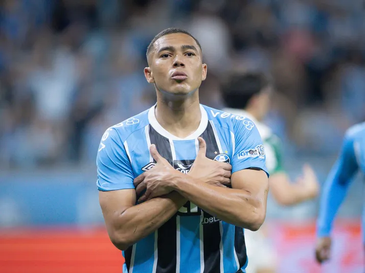 Carlos Vinícius revela procura de São Paulo, Corinthians e Botafogo antes de fechar com o Grêmio