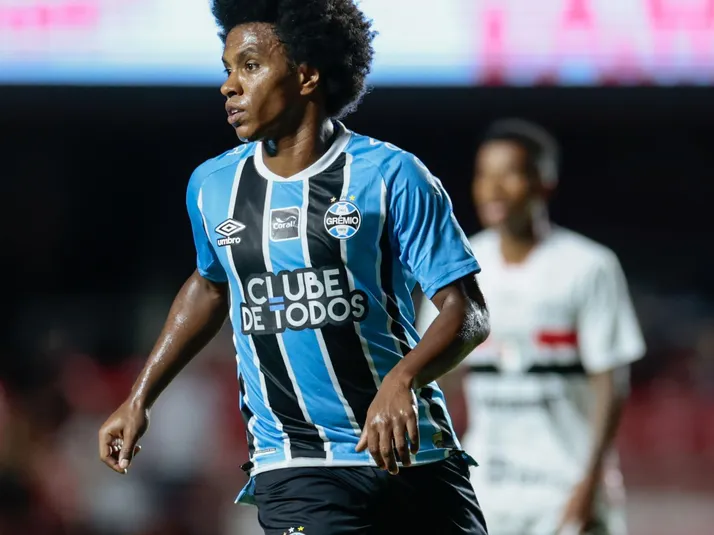 Willian pede paciência no início da era Luís Castro