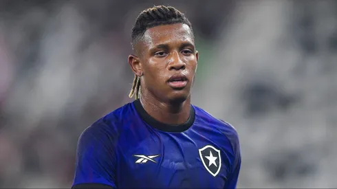 Danilo chegou a acionar o Botafogo na Justiça.