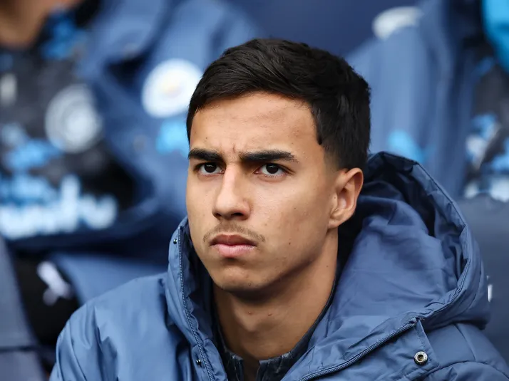 Vitor Reis, ex-Palmeiras, admite desejo de voltar ao Manchester City