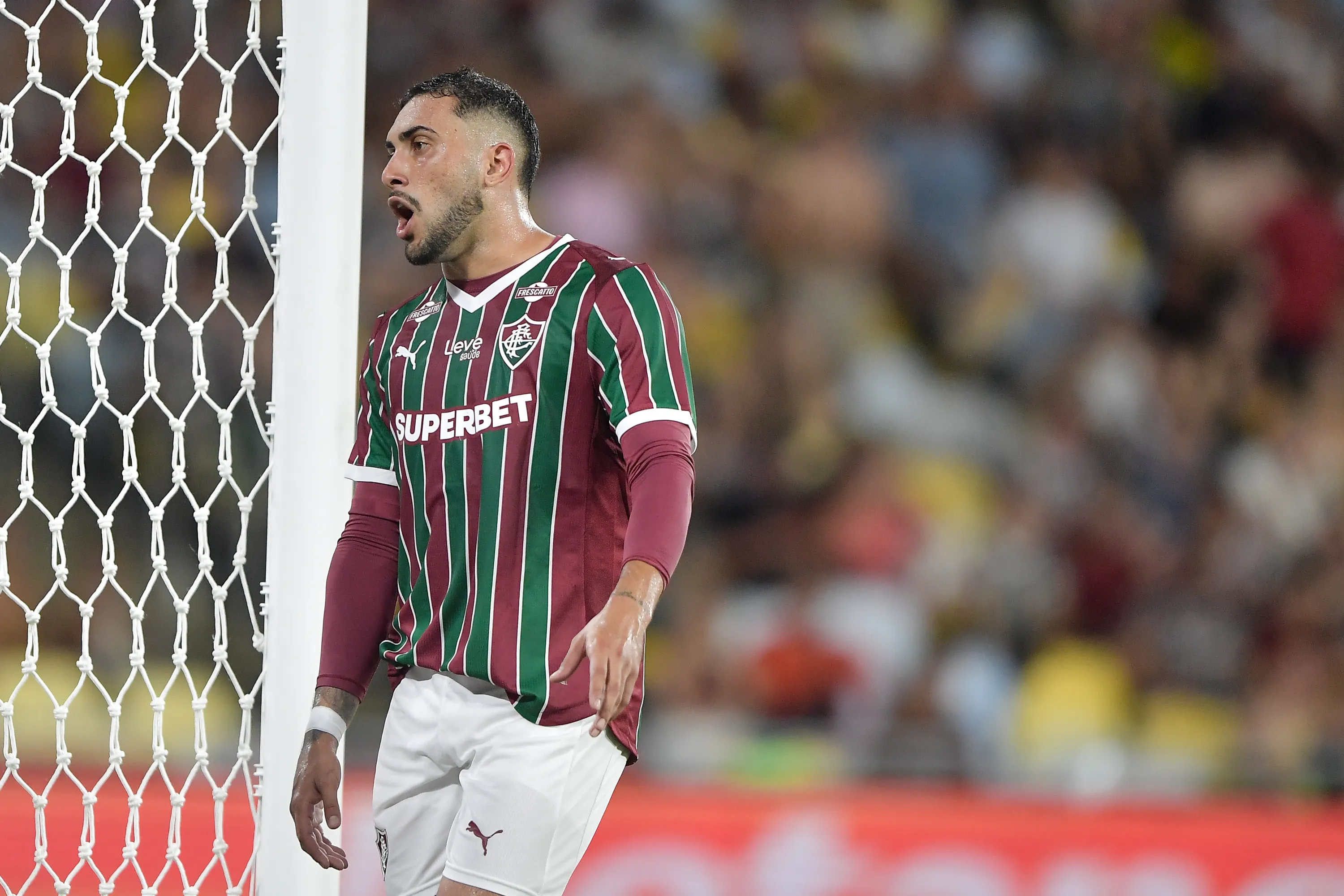 Freytes jogador do Fluminense durante partida contra o Botafogo no estadio Maracana pelo campeonato Brasileiro A 2026. Foto: Thiago Ribeiro/AGIF