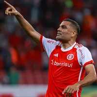 Torcida critica Mercado após derrota do Internacional para o Palmeiras