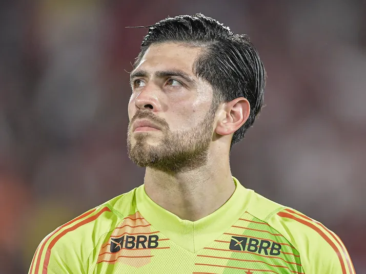 Rossi, goleiro Flamengo, desperta interesse da Udinese