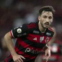 Emprestado pelo Flamengo, Matías Viña vive drama no River Plate; entenda