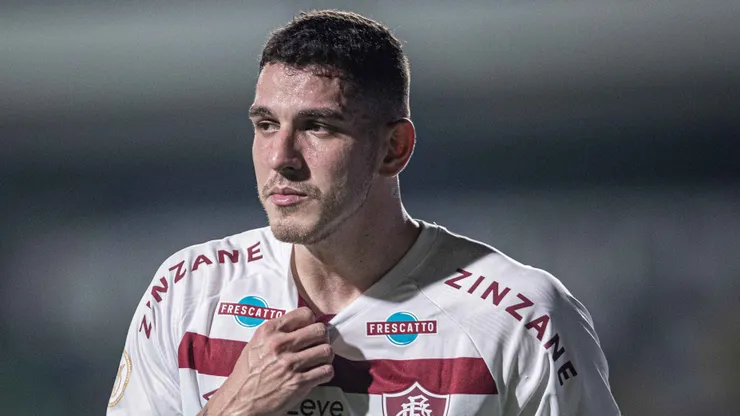 Fluminense segue tentando repatriar Nino.
