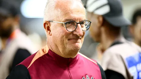 Dorival Jr tecnico do Corinthians durante partida contra o Santos no estadio Vila Belmiro pelo campeonato Paulista 2026. Foto: Mauricio De Souza/AGIF