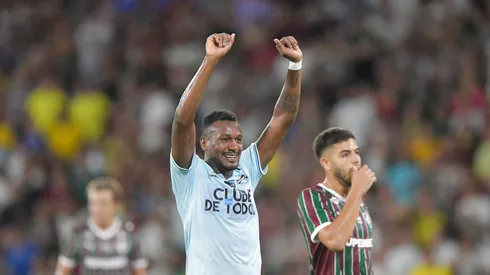 Edenílson, meia do Grêmio. Foto: Thiago Ribeiro/AGIF