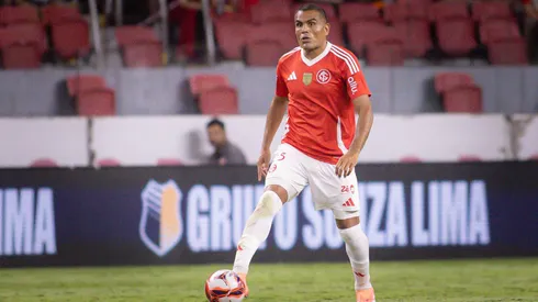 Mercado, zagueiro do Internacional. Foto: Maxi Franzoi/AGIF