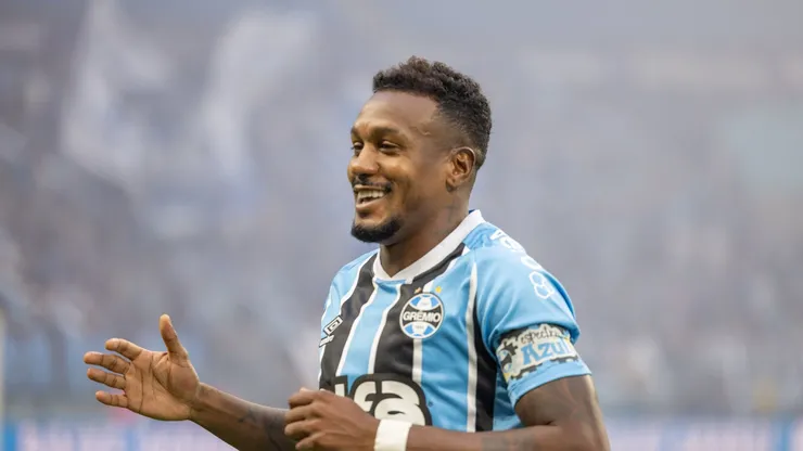 Botafogo quer Edenilson, do Grêmio. Foto: Liamara Polli/AGIF