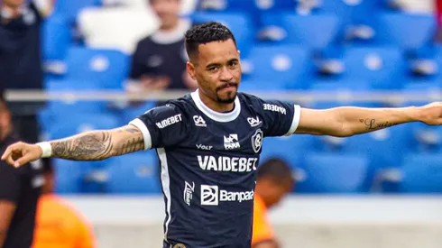 Yago Pikachu jogador do Remo comemora seu gol durante partida contra o Bragantino-PA no estádio Mangueirão pelo campeonato Paraense 2026. Foto: Fernando Torres/AGIF