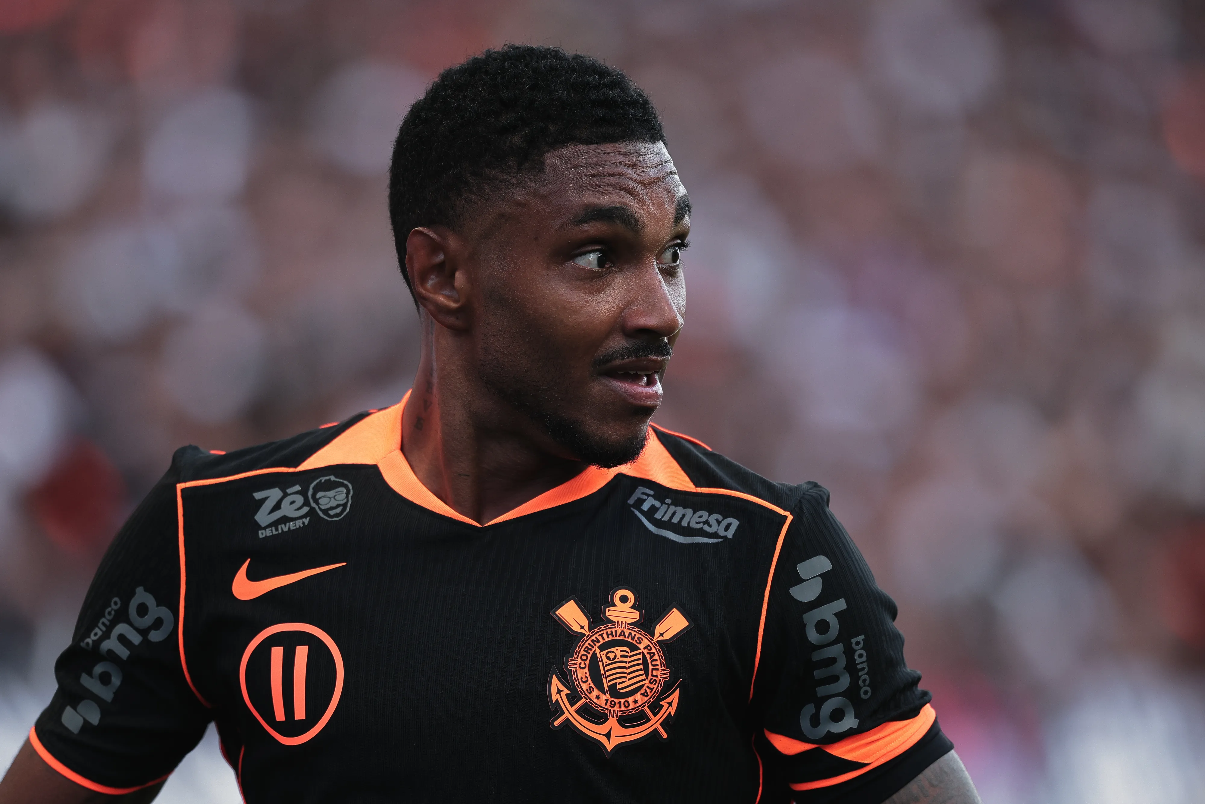 Vitinho durante partida contra a Ponte Preta no Campeonato Paulista de 2026. Foto: Ettore Chiereguini/AGIF