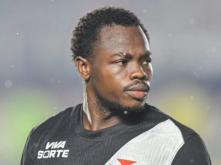 Andrés Gómez é pedido pela torcida do Palmeiras