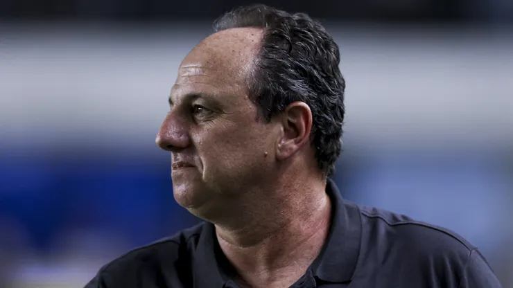 Rogério Ceni durante confronto entre Corinthians e Bahia no Campeonato Brasileiro de 2026.