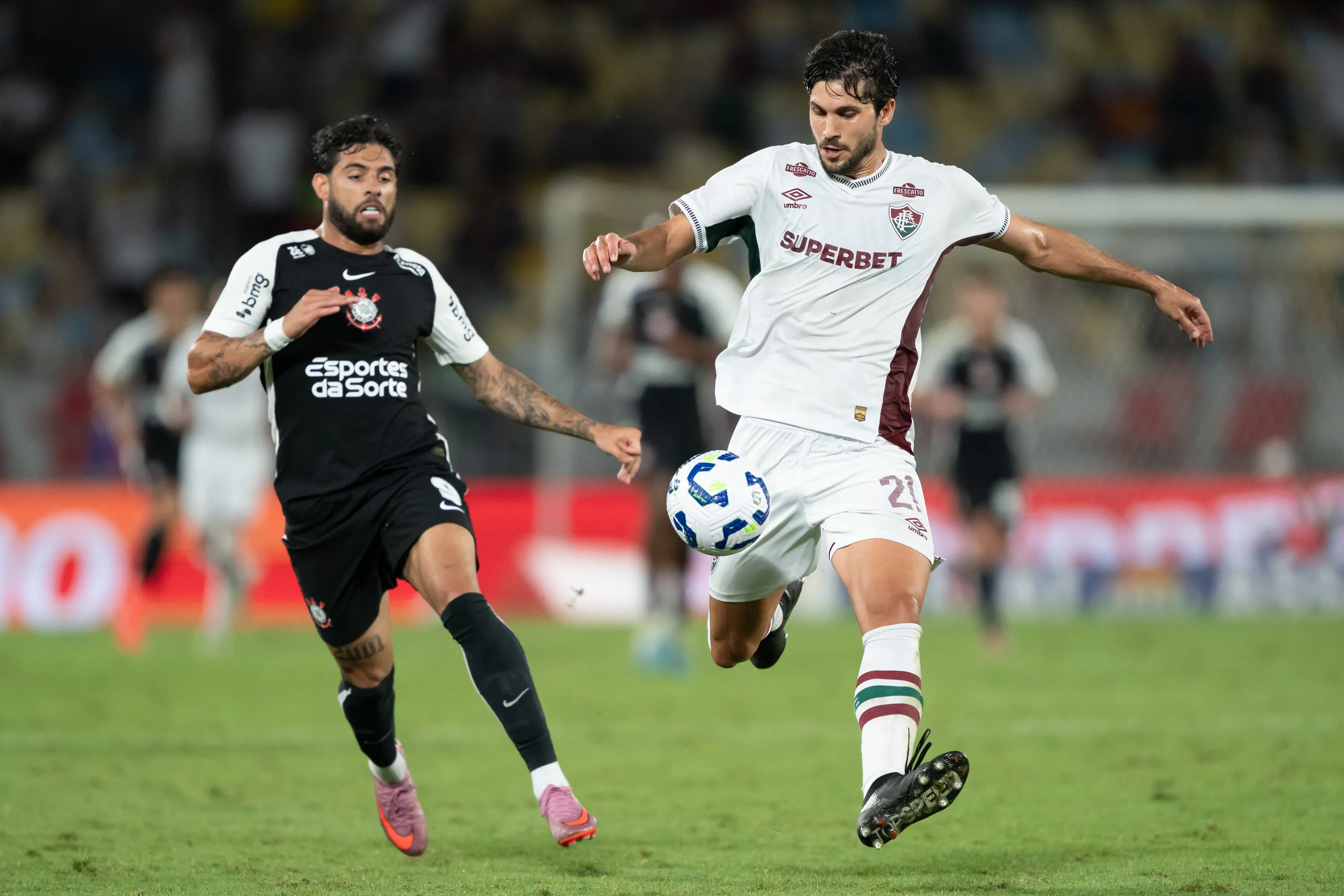 RJ – RIO DE JANEIRO – 13/09/2025 – BRASILEIRO A 2025, FLUMINENSE X CORINTHIANS – Igor Rabello jogador do Fluminense durante partida contra o Corinthians no estadio Maracana pelo campeonato Brasileiro A 2025. Foto: Jorge Rodrigues/AGIF