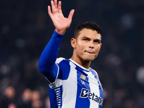 Thiago Silva é exaltado por torcedores europeus