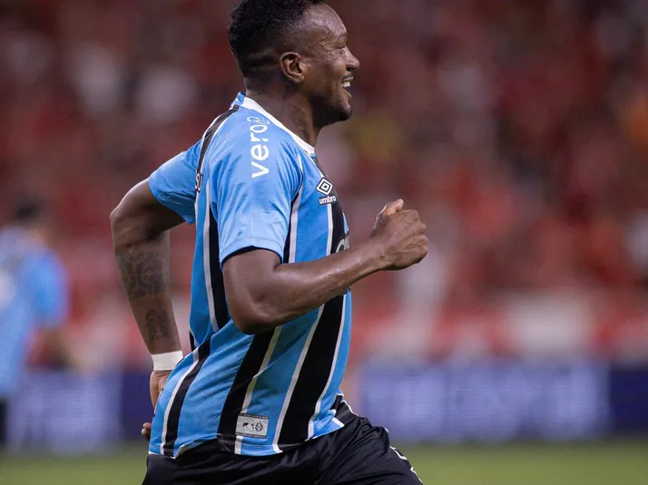 Edenilson pediu para deixar o Grêmio, revela Luís Castro