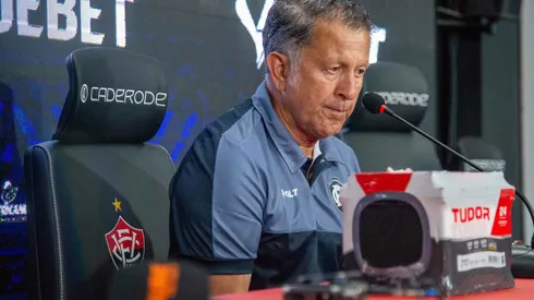 Juan Carlos Osorio tecnico do Remo durante partida contra o Vitoria no estadio Barradao pelo campeonato Brasileiro A 2026. Foto: Jhony Pinho/AGIF