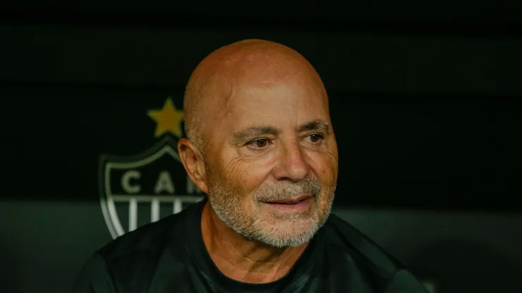 Sampaoli técnico do Atletico durante partida contra o Remo no estadio Arena MRV pelo campeonato Brasileiro A 2026. Foto: Fernando Moreno/AGIF