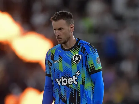 Neto alvo da torcida do Botafogo após falhas