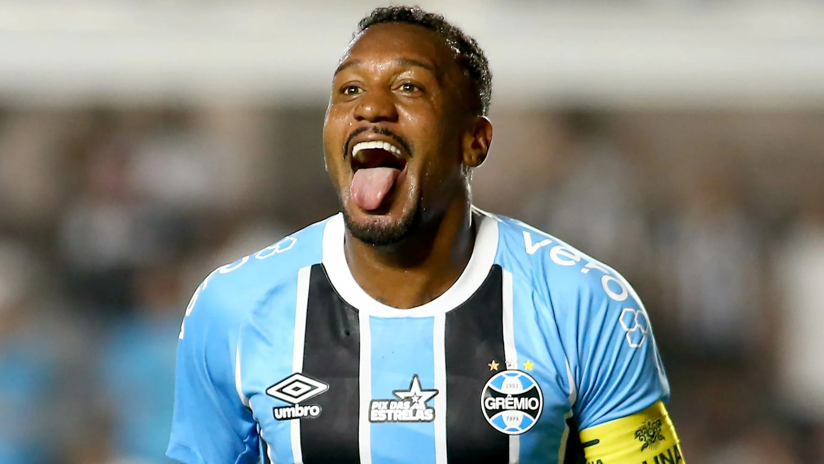 Edenílson, volante do Grêmio. Foto: Mauricio De Souza/AGIF