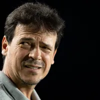 Fernando Diniz dá razão às críticas da torcida do Vasco